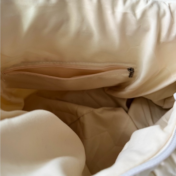 Quilted Puffer Hobo Shoulder Bag - Picture 7 of 9